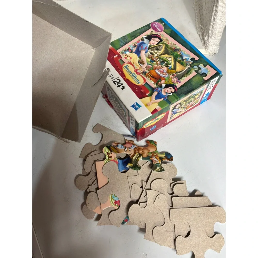 Disneycore Preschool Disney Hasbro Snow White Jigsaw Puzzle 24pc Multicolor